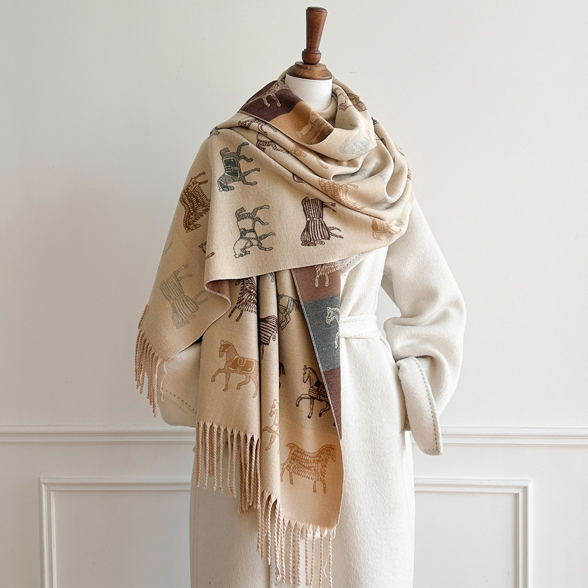 Cachecol de Inverno Feminino L - Woven Scarf Blanket avaliação e preço